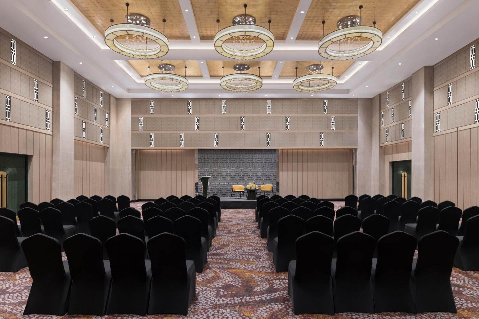 Grand Mercure Agra - An Accor Brand Exterior photo
